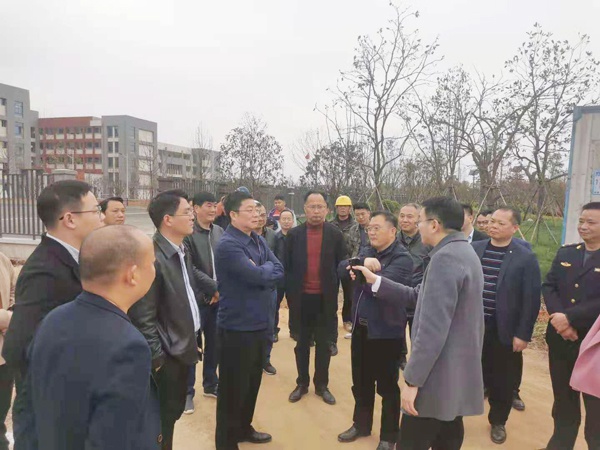 1616547641242866.jpg 進(jìn)賢縣委副書(shū)記縣長(zhǎng)葉修堂調(diào)研進(jìn)賢縣基礎(chǔ)教育提升改造工程項(xiàng)目6003.jpg