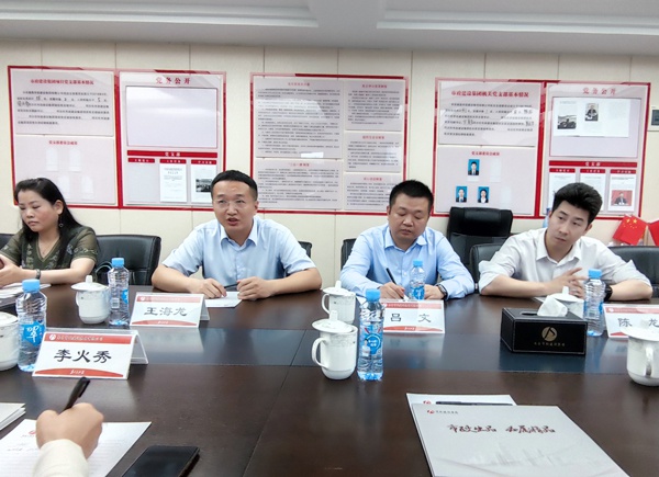 1622105053361409.jpg 萬(wàn)年縣副縣長(zhǎng)李火秀光臨我司參觀交流6002.jpg