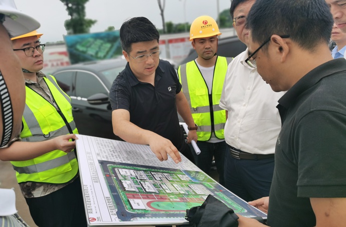 1625192261224126.jpg 吳文衛(wèi)蒞臨南昌縣人才公共實訓基地檢查指導(dǎo)工作6911.jpg