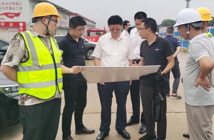 1625192270968254.jpg 吳文衛(wèi)蒞臨南昌縣人才公共實訓基地檢查指導(dǎo)工作6912.jpg