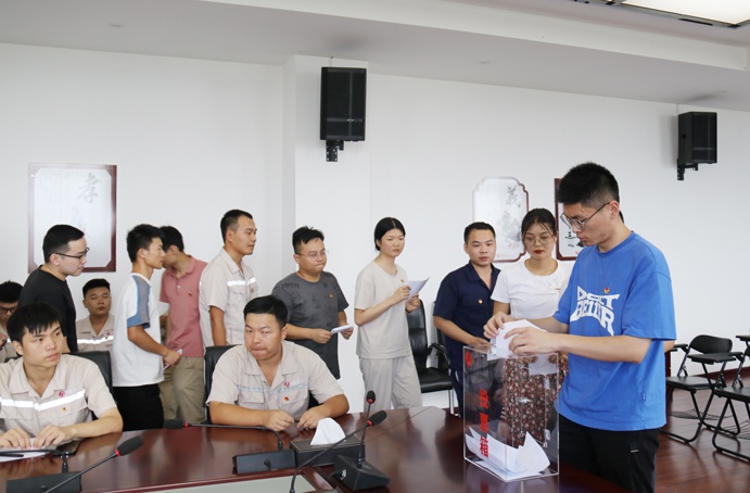 1625796345291304.jpg 南昌市政遠(yuǎn)大第一次團(tuán)員大會順利召開6912.jpg