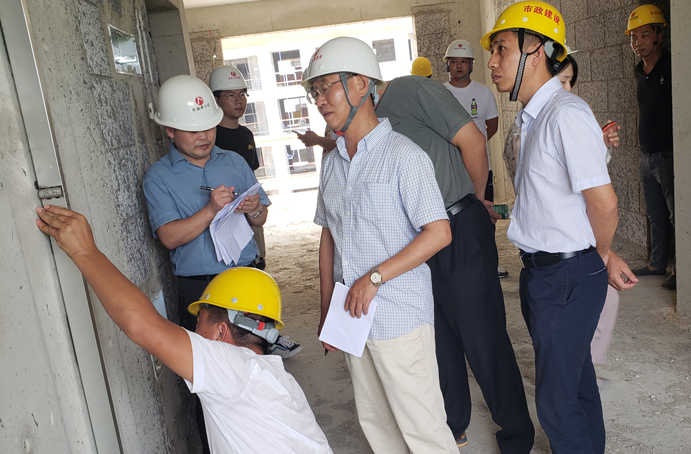 1626137245473142.jpg 房玲明蒞臨天祥項(xiàng)目開展二季度安全質(zhì)量進(jìn)度檢查6912.jpg