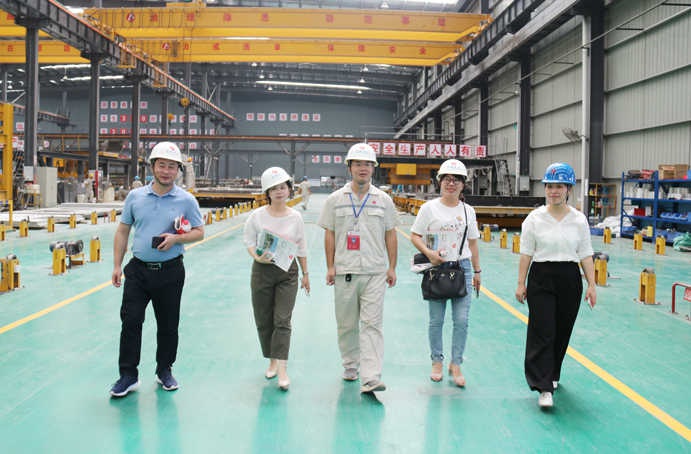 1626137404403477.jpg 江西外語(yǔ)外貿(mào)陳大勝光臨市政遠(yuǎn)大調(diào)研裝配式建筑6912.jpg