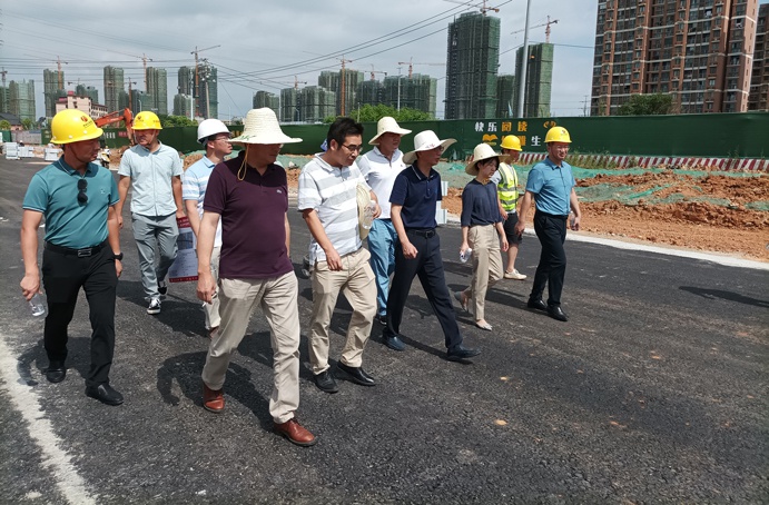 1627616194855024.jpg 鄭學(xué)平蒞臨廣州路東延工程項目進行質(zhì)量安全檢查6911.jpg