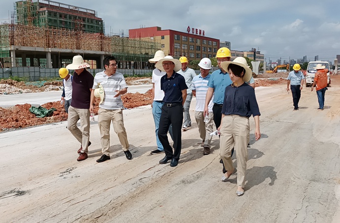 1627616202789905.jpg 鄭學(xué)平蒞臨廣州路東延工程項目進行質(zhì)量安全檢查6912.jpg
