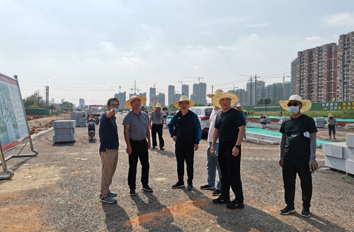 1627876263803457.jpg 南昌市政公用集團(tuán)萬義輝蒞臨廣州路東延工程項(xiàng)目檢查指導(dǎo)6911.jpg