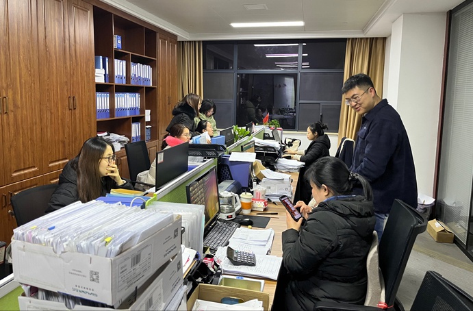 1644201574309751.jpg 2022年喜迎新春佳節(jié)財務部迎來一年最忙碌的時刻691.jpg