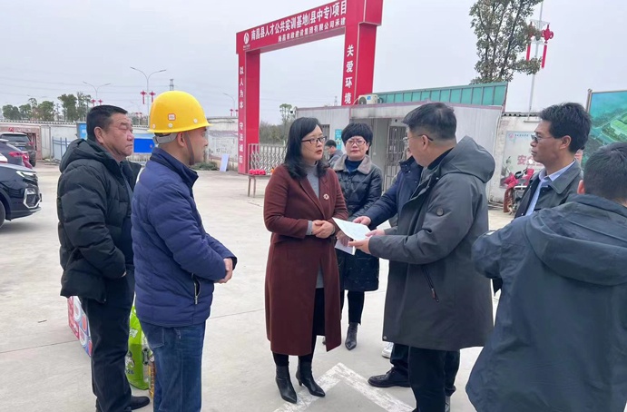 1644992703767687.jpg 南昌縣副縣長汪芳走訪南昌市政建設(shè)集團(tuán)南昌縣中專項(xiàng)目691.jpg