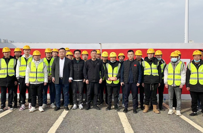 徐旭深入春節(jié)不停工項(xiàng)目開展春節(jié)慰問 徐旭深入春節(jié)不停工項(xiàng)目開展春節(jié)慰問