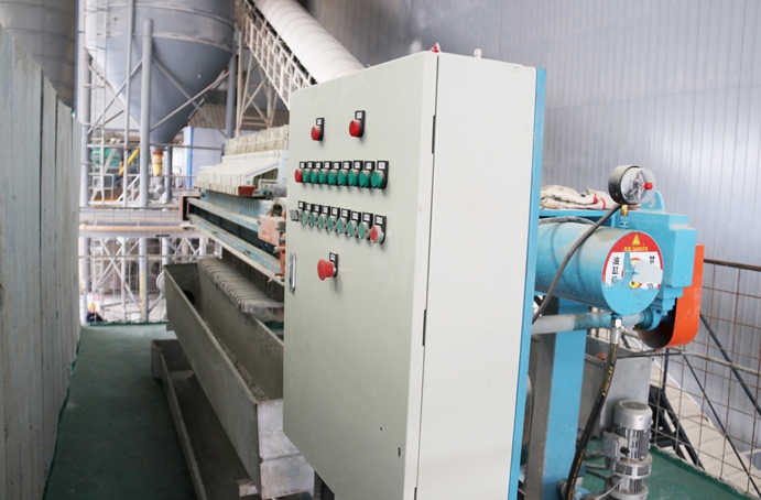 市政遠大公司成功引進砂石分離機設(shè)備 市政遠大公司成功引進砂石分離機設(shè)備