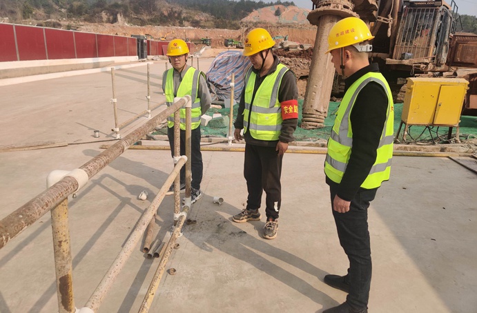 南昌市政建設(shè)集團(tuán)各項(xiàng)目開(kāi)展安全隱患大排查大整治工作 南昌市政建設(shè)集團(tuán)各項(xiàng)目開(kāi)展安全隱患大排查大整治工作