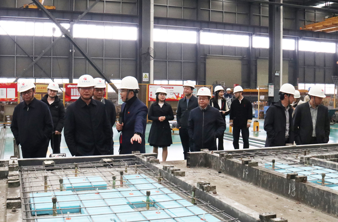 吉安市吉州區(qū)副區(qū)長彭忠康攜調(diào)研團(tuán)到市政遠(yuǎn)大公司調(diào)研裝配式建筑 吉安市吉州區(qū)副區(qū)長彭忠康攜調(diào)研團(tuán)到市政遠(yuǎn)大公司調(diào)研裝配式建筑