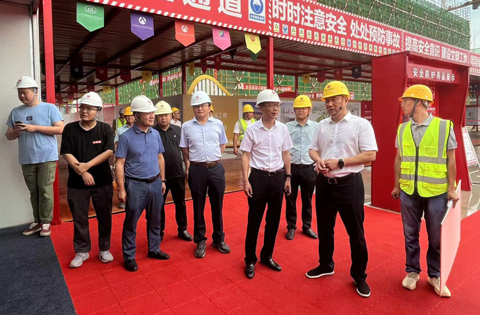 市政公用集團(tuán)總工程師鄭學(xué)平到新建區(qū)職業(yè)技術(shù)學(xué)校新校區(qū)建設(shè)項(xiàng)目調(diào)研指導(dǎo) 市政公用集團(tuán)總工程師鄭學(xué)平到新建區(qū)職業(yè)技術(shù)學(xué)校新校區(qū)建設(shè)項(xiàng)目調(diào)研指導(dǎo)