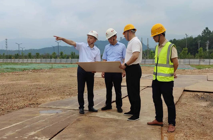 市政公用集團(tuán)黨委副書記總經(jīng)理萬義輝到綠色建材科技產(chǎn)業(yè)園項(xiàng)目調(diào)研 市政公用集團(tuán)黨委副書記總經(jīng)理萬義輝到綠色建材科技產(chǎn)業(yè)園項(xiàng)目調(diào)研