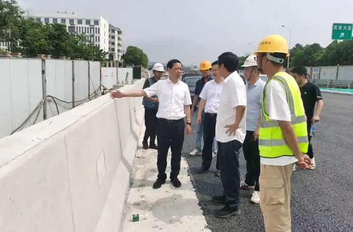 1689903668782097.jpg 6911.jpg