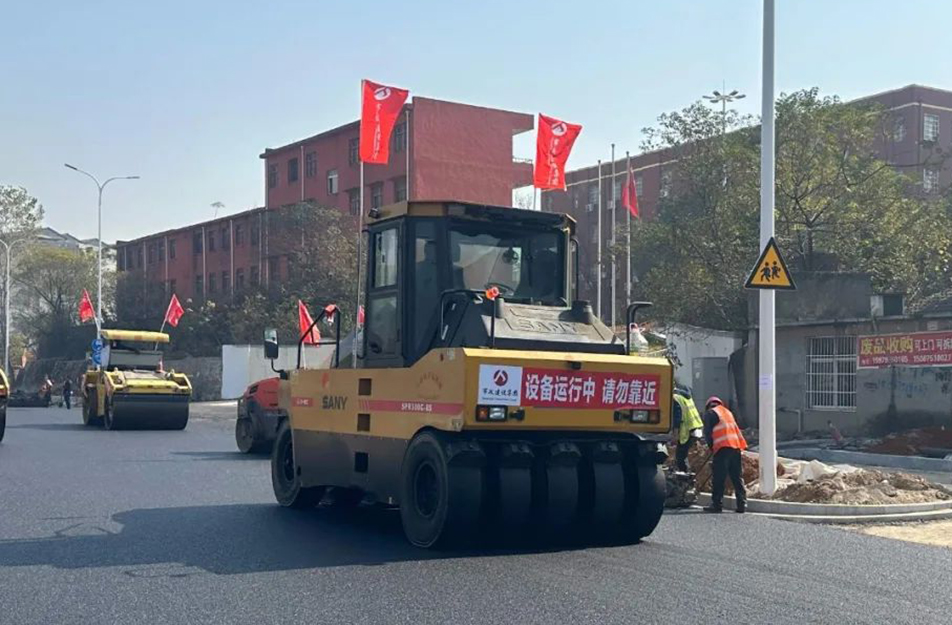 奮戰(zhàn)四季度南昌市政建設(shè)全力以赴搶抓項(xiàng)目建設(shè)進(jìn)度 奮戰(zhàn)四季度南昌市政建設(shè)全力以赴搶抓項(xiàng)目建設(shè)進(jìn)度