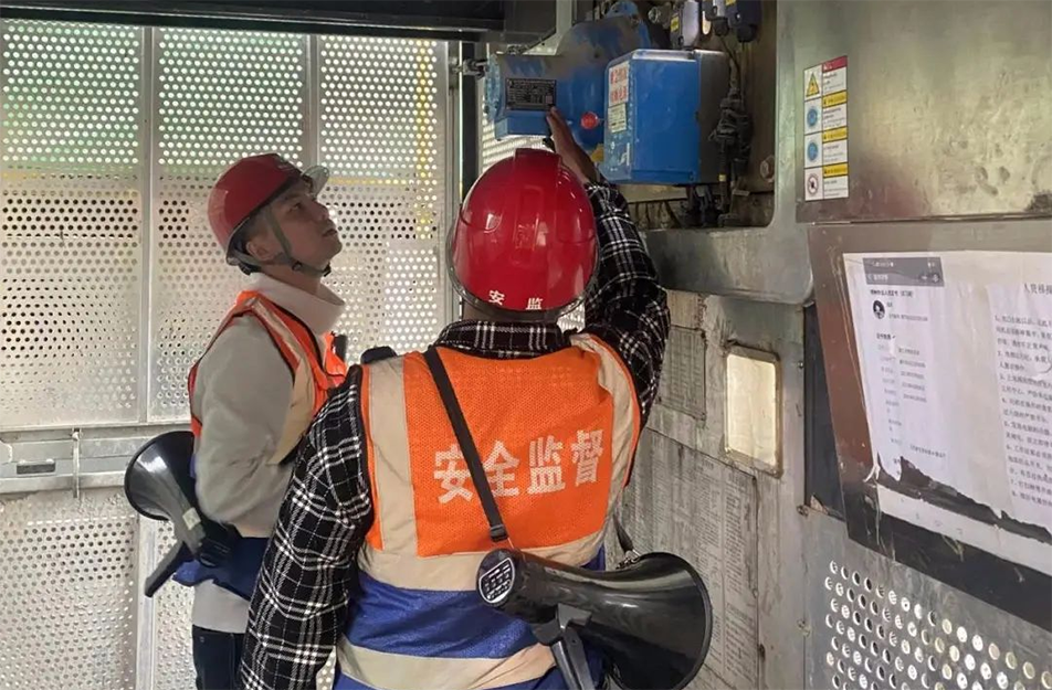 應(yīng)對(duì)低溫雨雪冰凍天氣 市政建設(shè)人在行動(dòng) 應(yīng)對(duì)低溫雨雪冰凍天氣 市政建設(shè)人在行動(dòng)