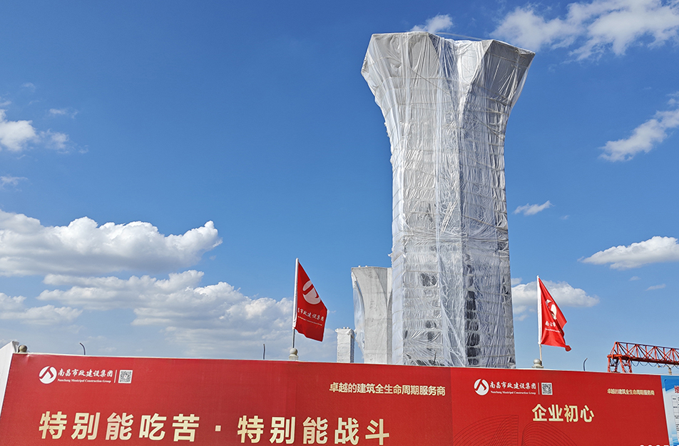 深圳大道互通立交項(xiàng)目鏡面墩柱工藝揭秘 定制不銹鋼模板誤差控制在2mm內(nèi) 深圳大道互通立交項(xiàng)目鏡面墩柱工藝揭秘 定制不銹鋼模板誤差控制在2mm內(nèi)